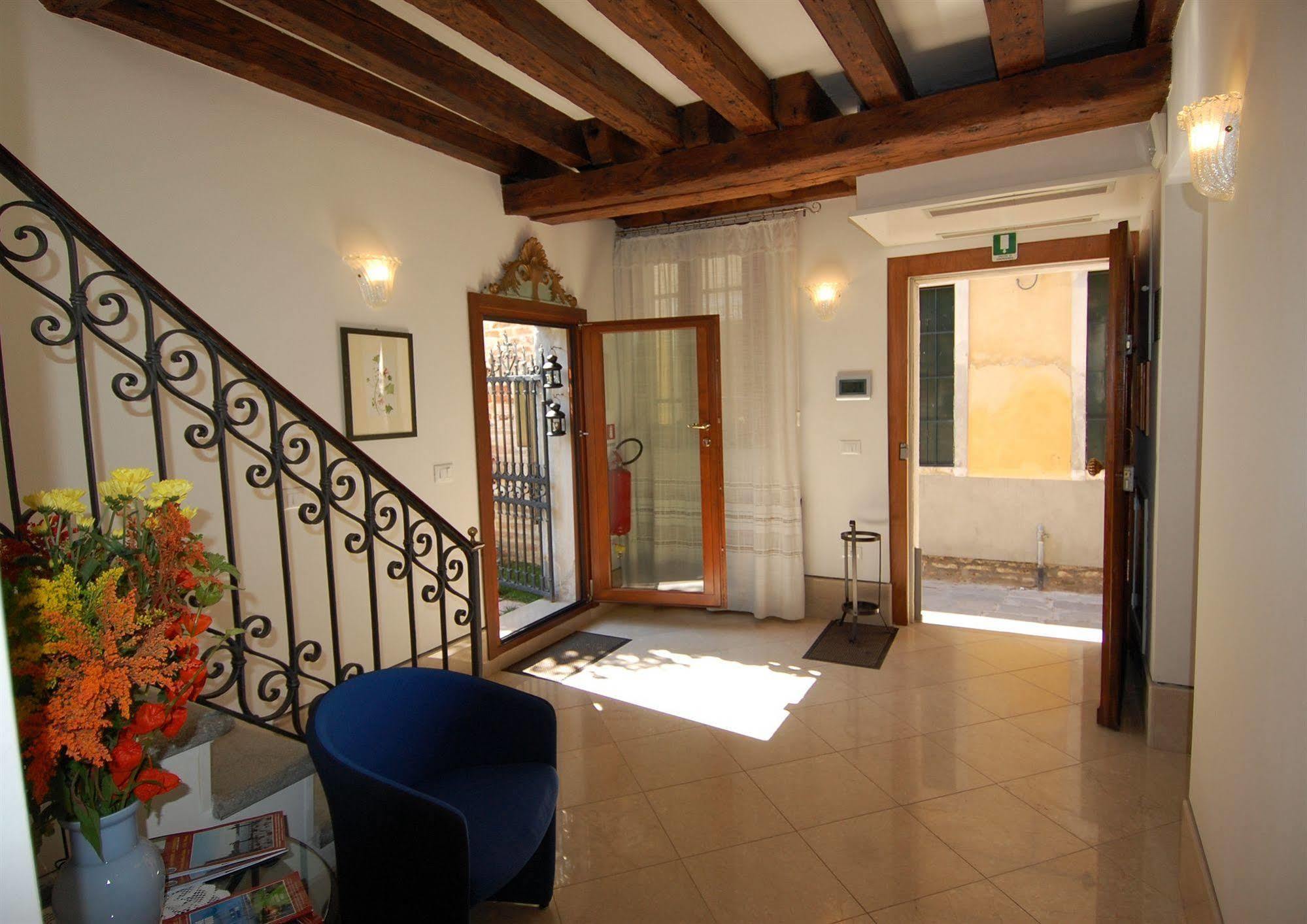 Santa Margherita Guest House Venice Ngoại thất bức ảnh