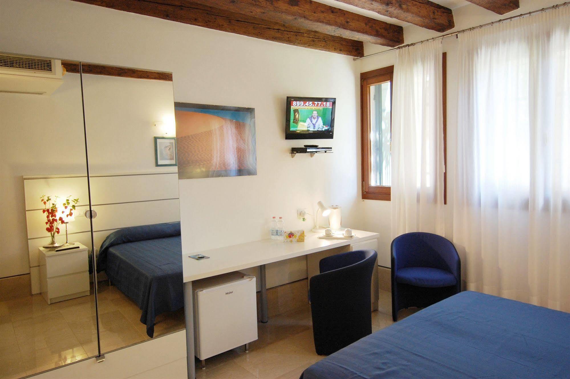 Santa Margherita Guest House Venice Ngoại thất bức ảnh